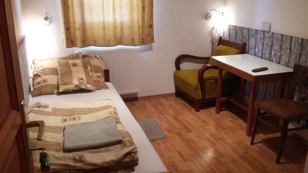 Kerámiapark Guesthaus Hotel Budapest Bagian luar foto